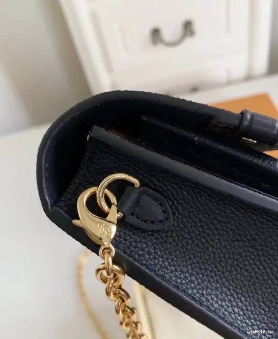 WIS LOUIS CHAIN VAVIN VUITTON WALLET 0507